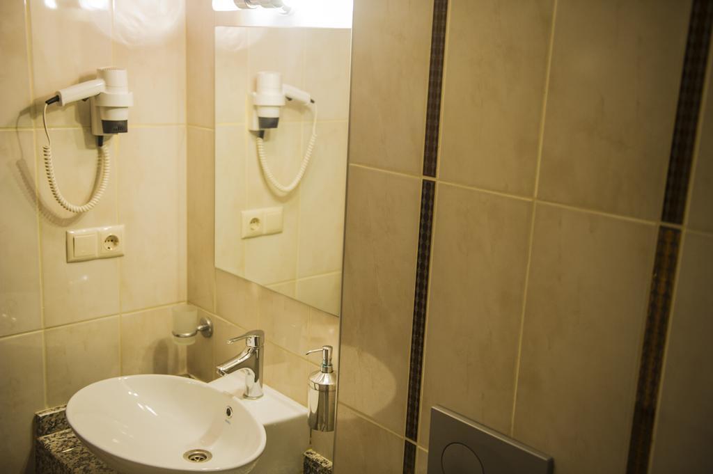 Pinar Elite Hotel Adana Phòng bức ảnh