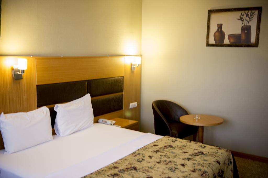 Pinar Elite Hotel Adana Phòng bức ảnh